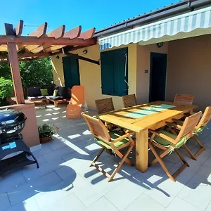 Mia Apartman